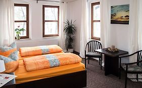 Sefano Low Budget Hotel